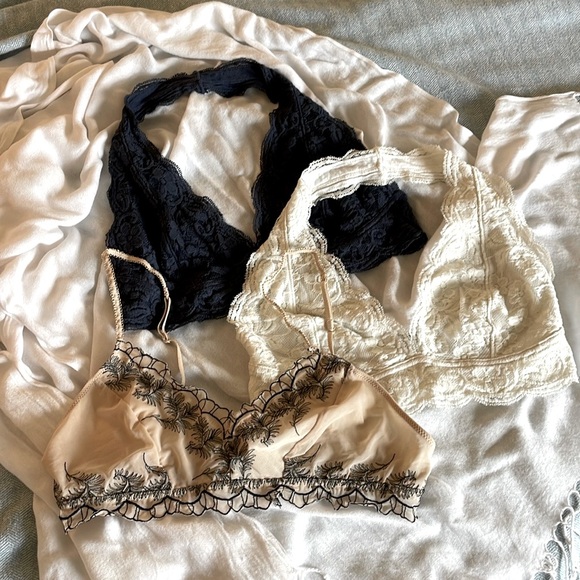 Out From Under by Urban Outfitters ~ Bundle of 3 Bras - Picture 1 of 11